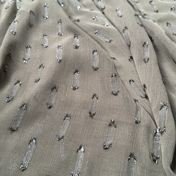 Express Sheer Duster - Picture 3 of 3